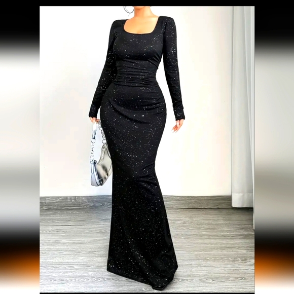 Elegant Black Evening Dress - Picture 1 of 5